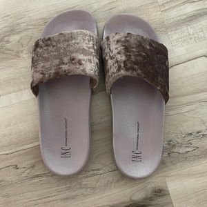 Purple slip on sliders size 7/8 like new!